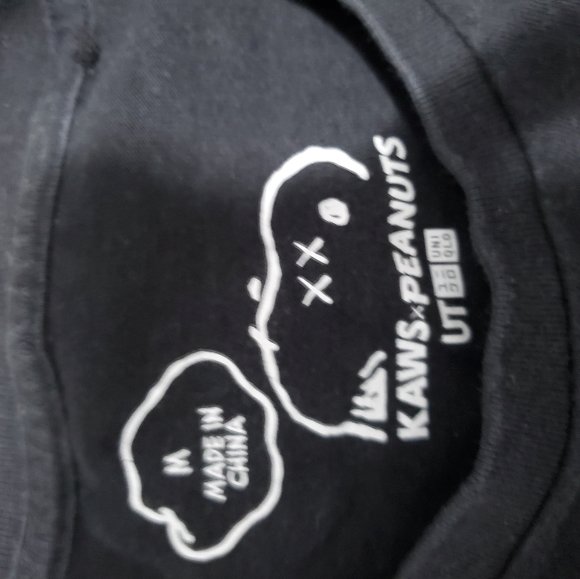 Kaws x Peanuts Tshirt - Picture 4 of 4